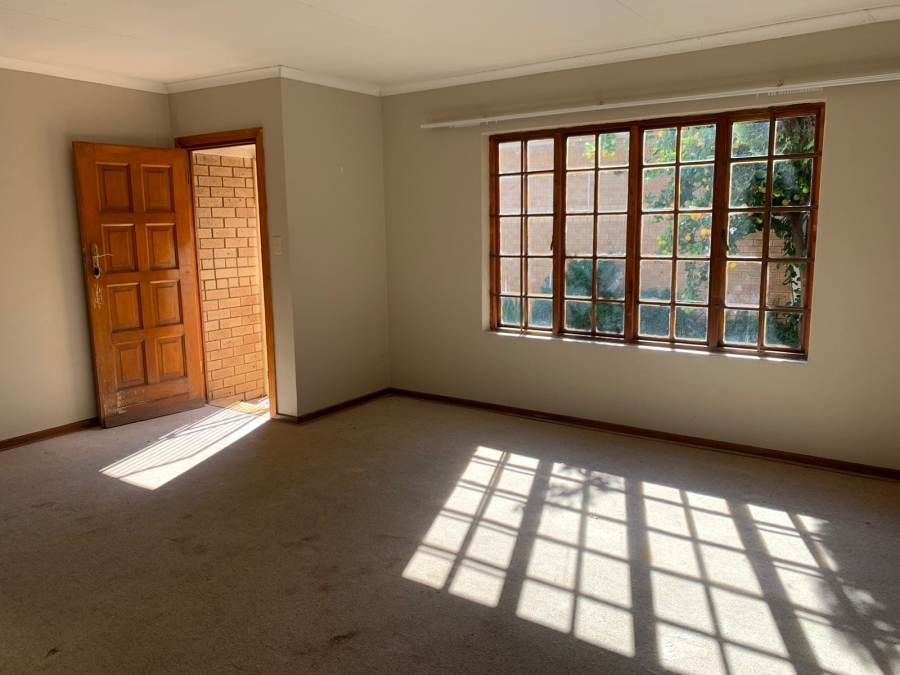 To Let 3 Bedroom Property for Rent in Heuwelsig Free State